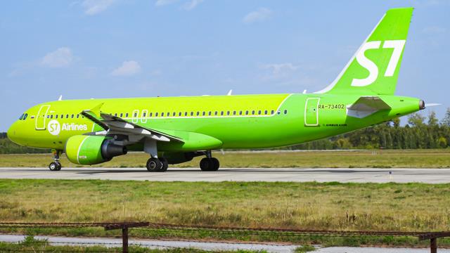 RA-73402:Airbus A320-200:S7 Airlines